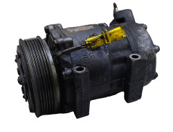 303e93e3179fec23a8854de69674d108