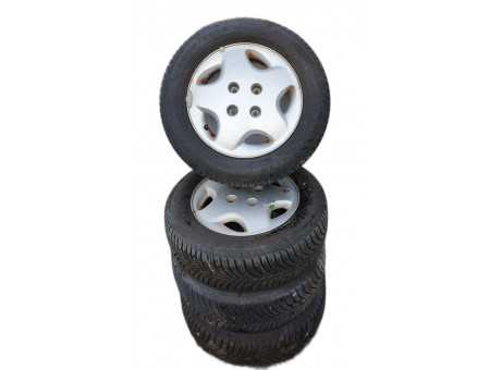 978b1c11784d7bf63443d92999aef7e8